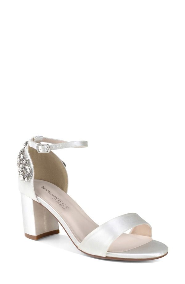 タッチアップ レディース シューズ ヒール サンダル アンクル Touch Ups Oliviankle Strap Sandal White ホワイト