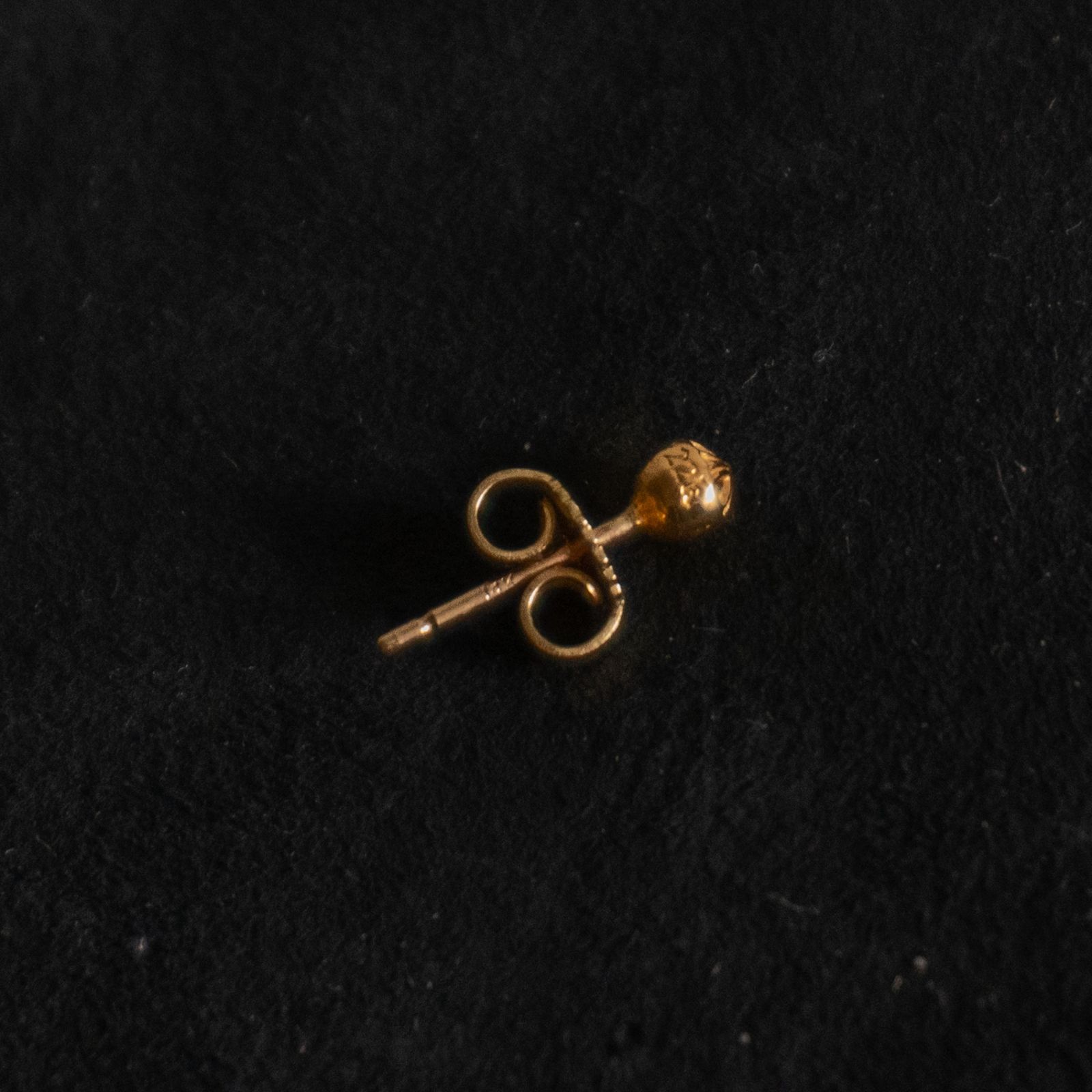 【最高級】CHROME HEARTS【22K STUD CRS BALL MINI】 クロムハーツ ピアス ミニクロスボールスタッド ゴールド 26060132