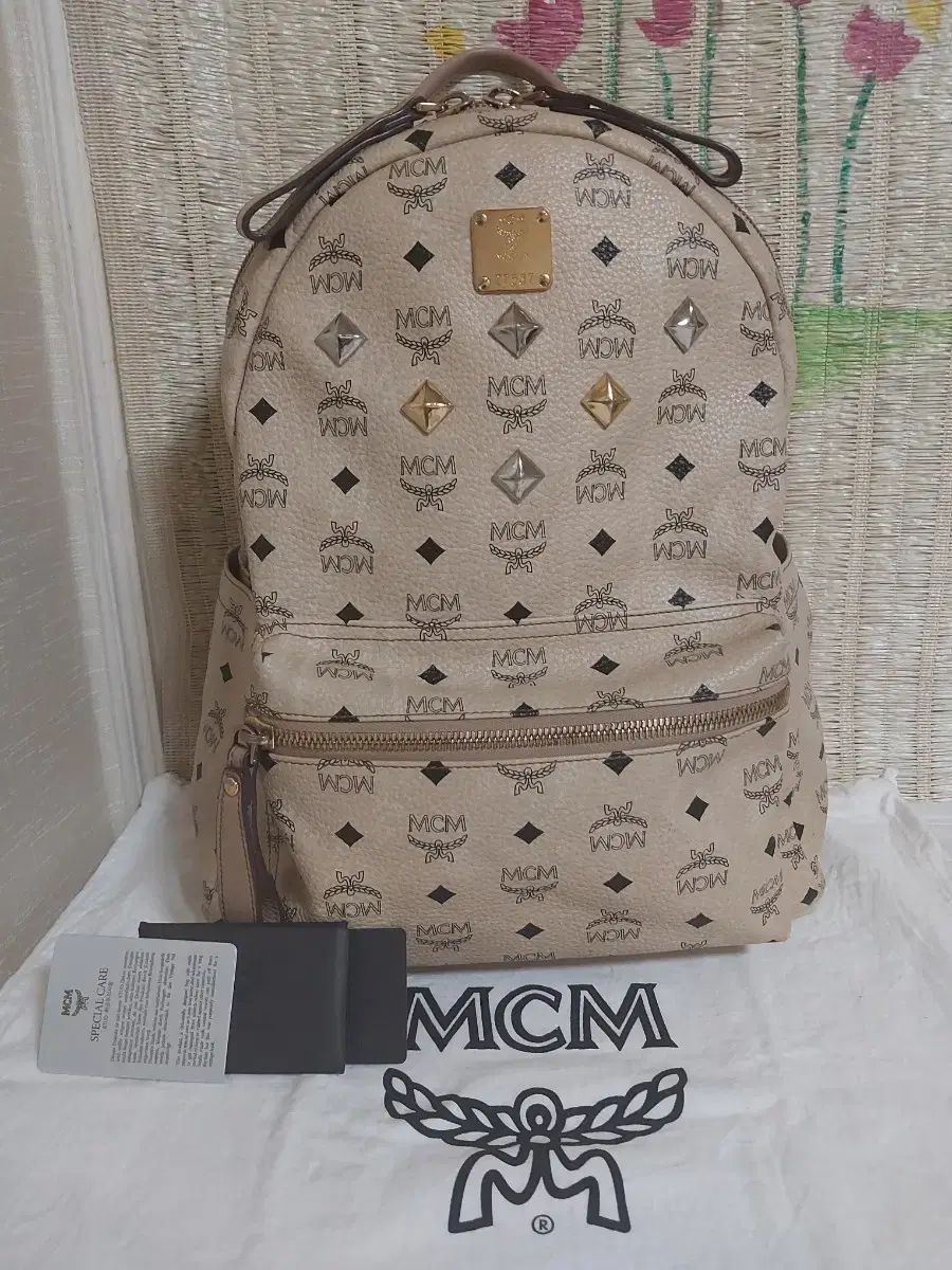 正規品) MCM ヴィセトス シュターク バックパック ベージュ