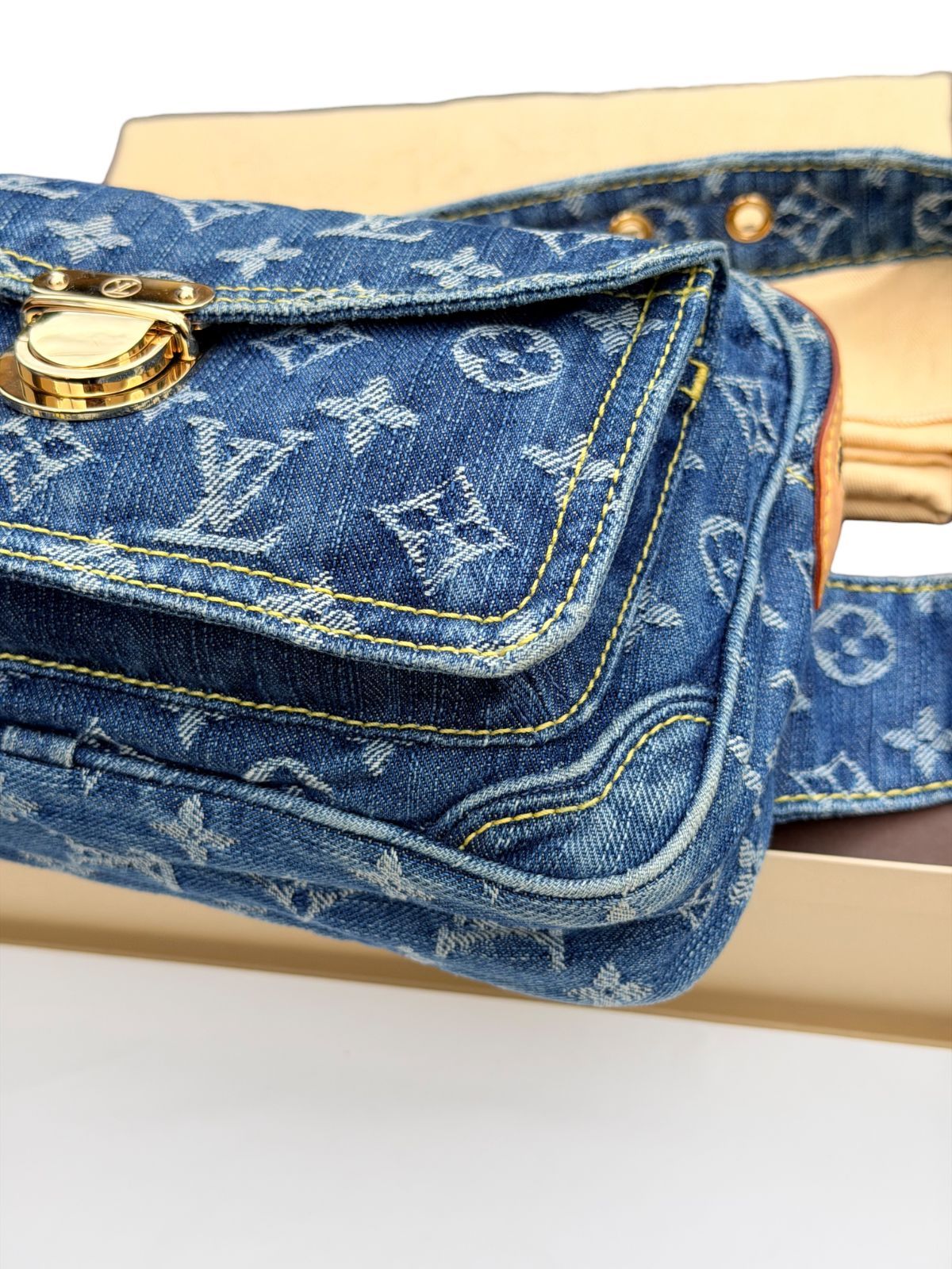保管品◆本物LOUIS VUITTON ルイヴィトンVintageヴィンテージモノグラムデニムDenimバムバッグウエストバッグボディバッグ M95347ブルー青ユニセックス 保管品◆本物LOUIS VUITTON ルイヴィトンVintageヴィンテージモノグラムデニムDenimバムバッグウエストバッグボディバッグ M95347ブルー青ユニセックス