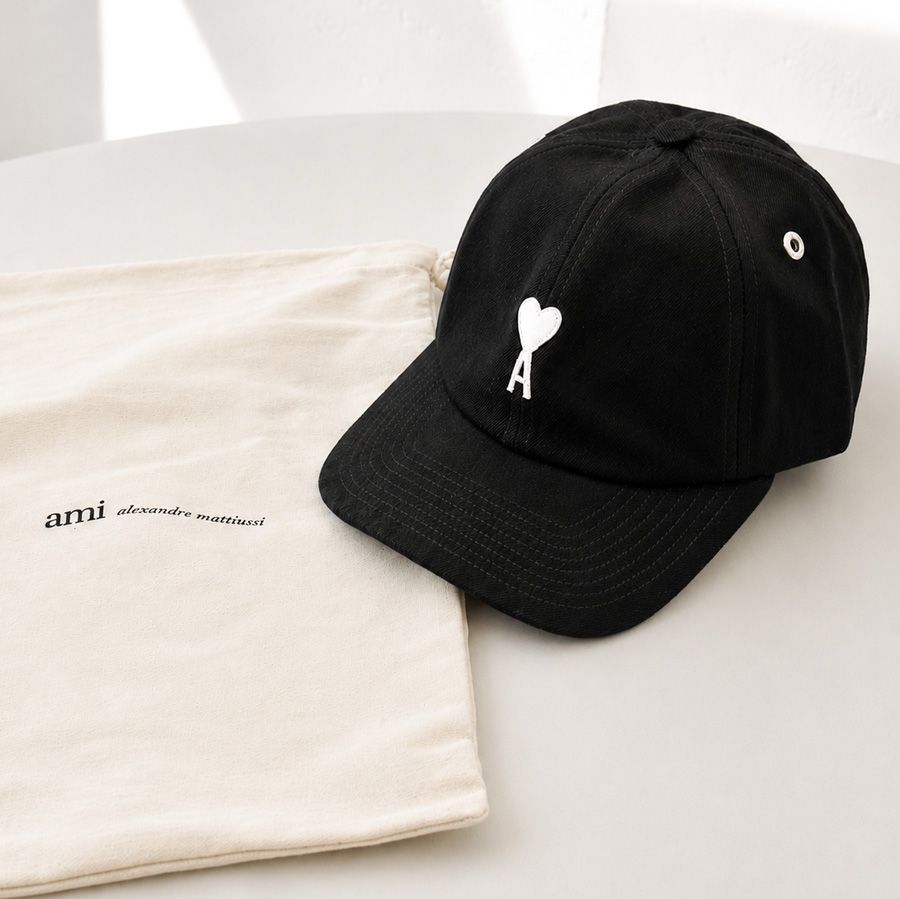 【新品商品】AMI PARIS アミ パリス (UCP277 AW0028) ブラックコットン Ami De Coeur フェルトパッチ キャップ