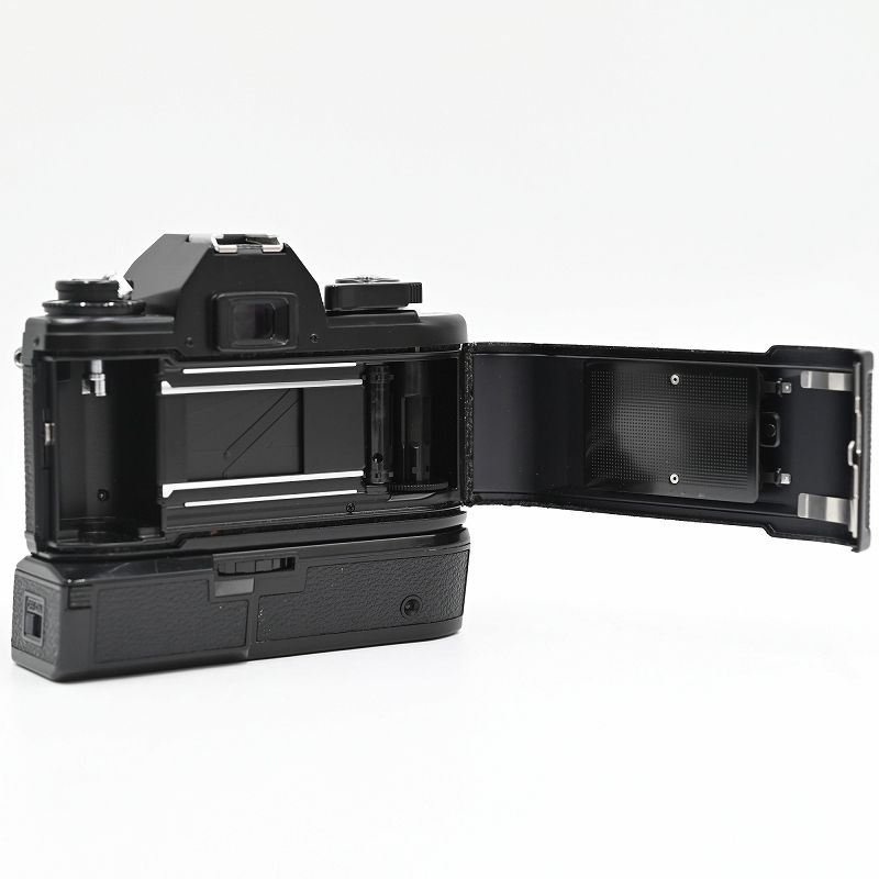 Nikon ニコン EM MD-E Eレンズ E28 E35 E50 E100 E135 E36-72 E75-150 フィルムカメラ 【中古】 Nikon ニコン EM MD-E Eレンズ E28 E35 E50 E100 E135 E36-72 E75-150 フィルムカメラ 【中古】