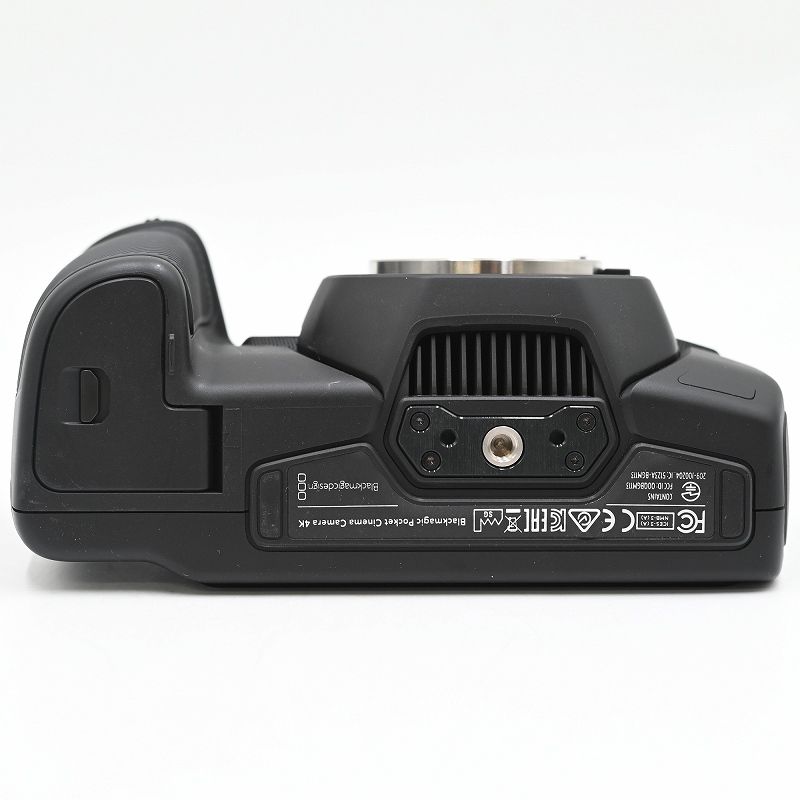 BlackmagicDesign ブラックマジックデザイン Blackmagic Pocket Cinema Camera 4K ビデオカメラ 【中古】 BlackmagicDesign ブラックマジックデザイン Blackmagic Pocket Cinema Camera 4K ビデオカメラ 【中古】