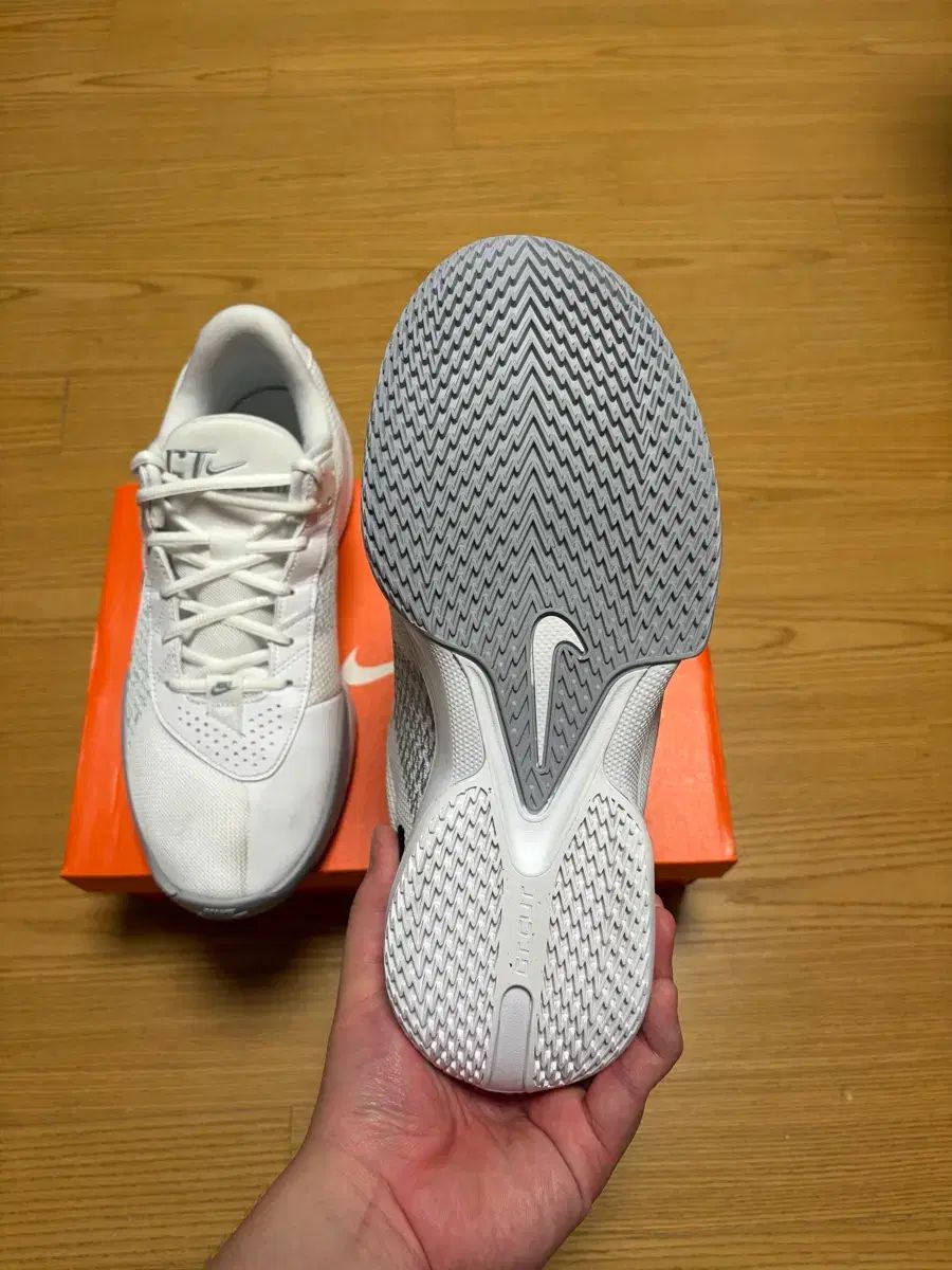 290 NIKE GT CUT アカデミー EP
