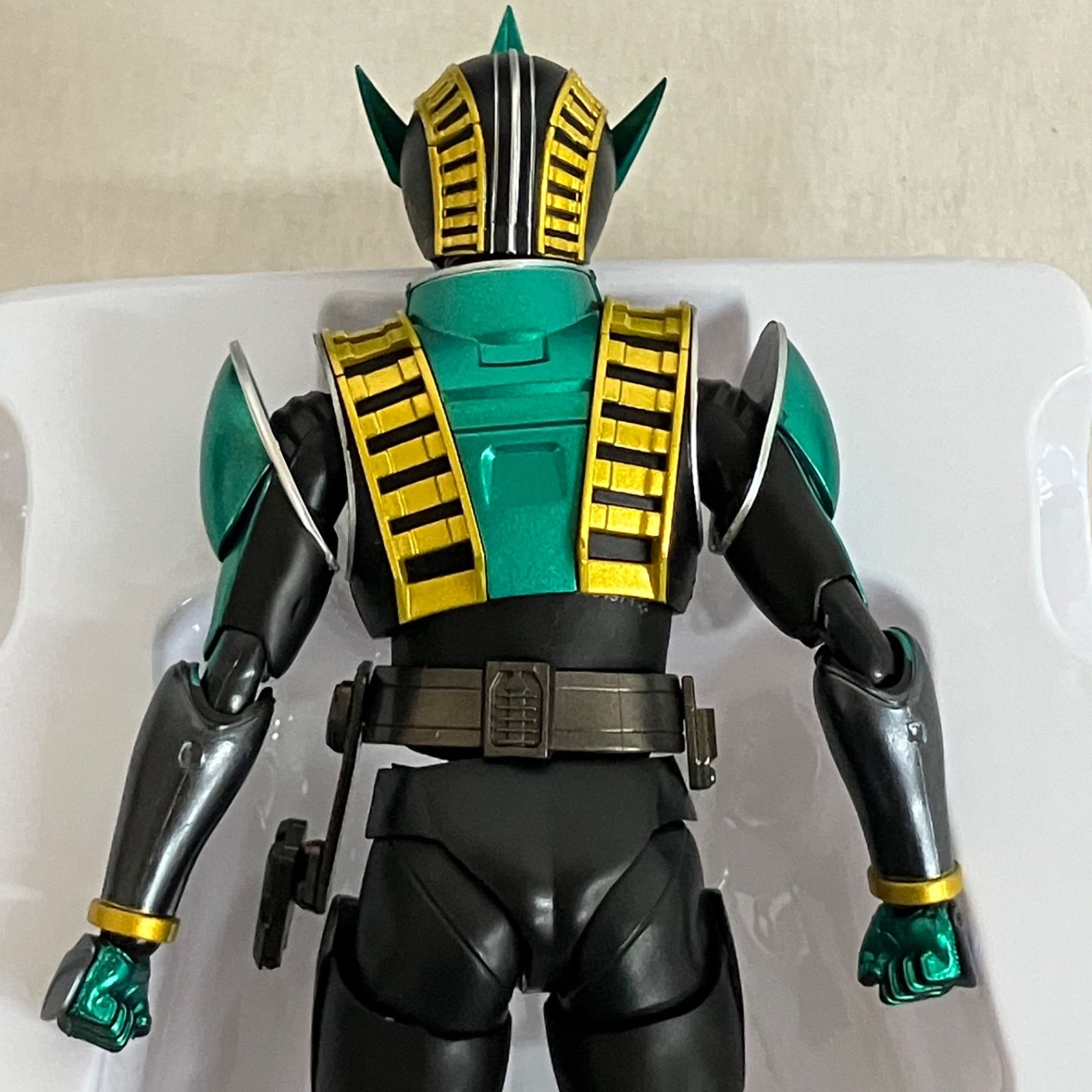 中古 仮面ライダー ゼロノス アルタイルフォーム 真骨彫製法 S.H.Figuarts フィギュア SF6638 c098