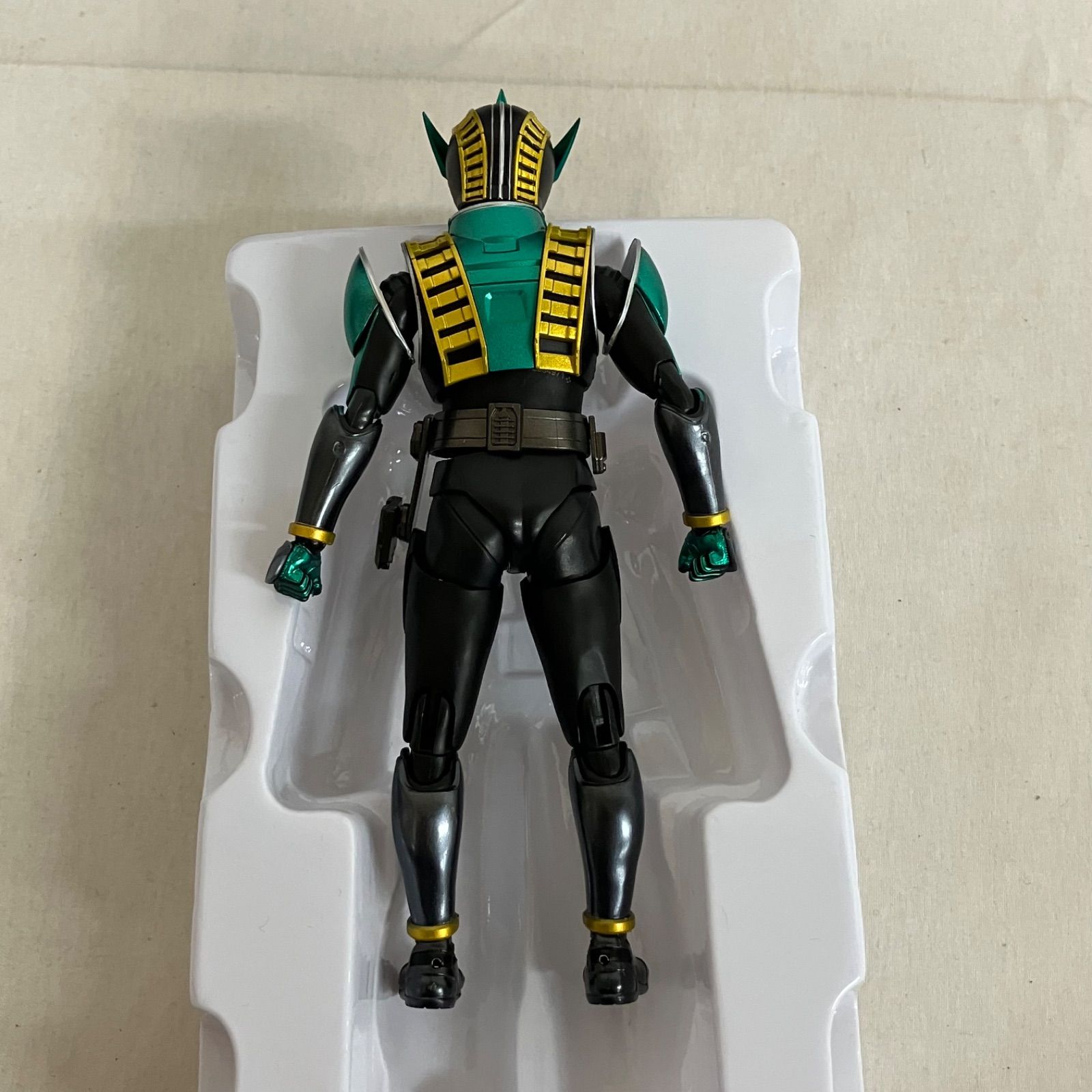 中古 仮面ライダー ゼロノス アルタイルフォーム 真骨彫製法 S.H.Figuarts フィギュア SF6638 c098