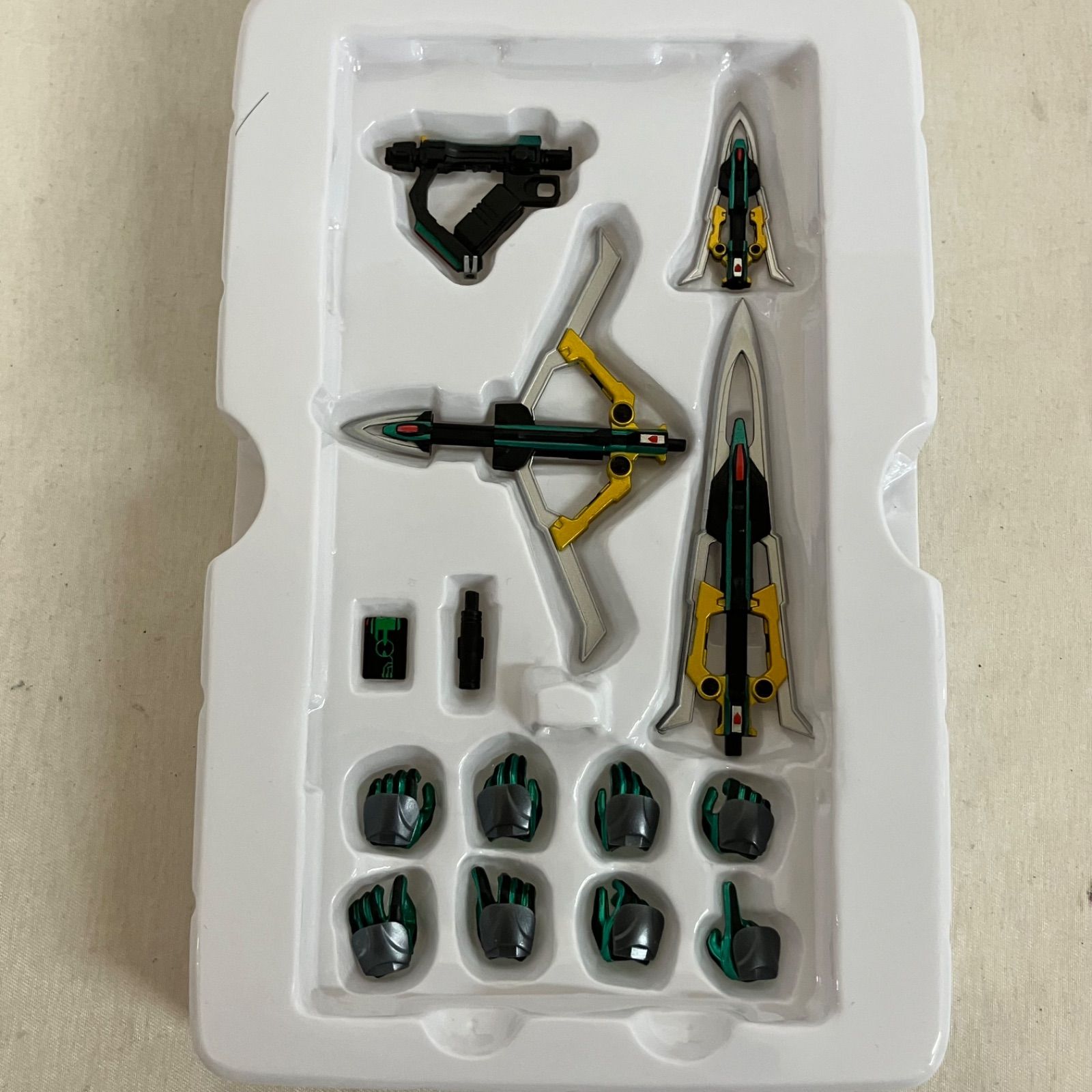 中古 仮面ライダー ゼロノス アルタイルフォーム 真骨彫製法 S.H.Figuarts フィギュア SF6638 c098