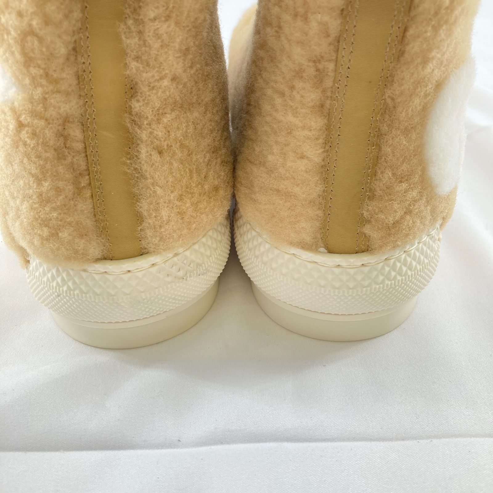 Christian Dior(クリスチャン・ディオール）DIOR×ERL B23 ボア
