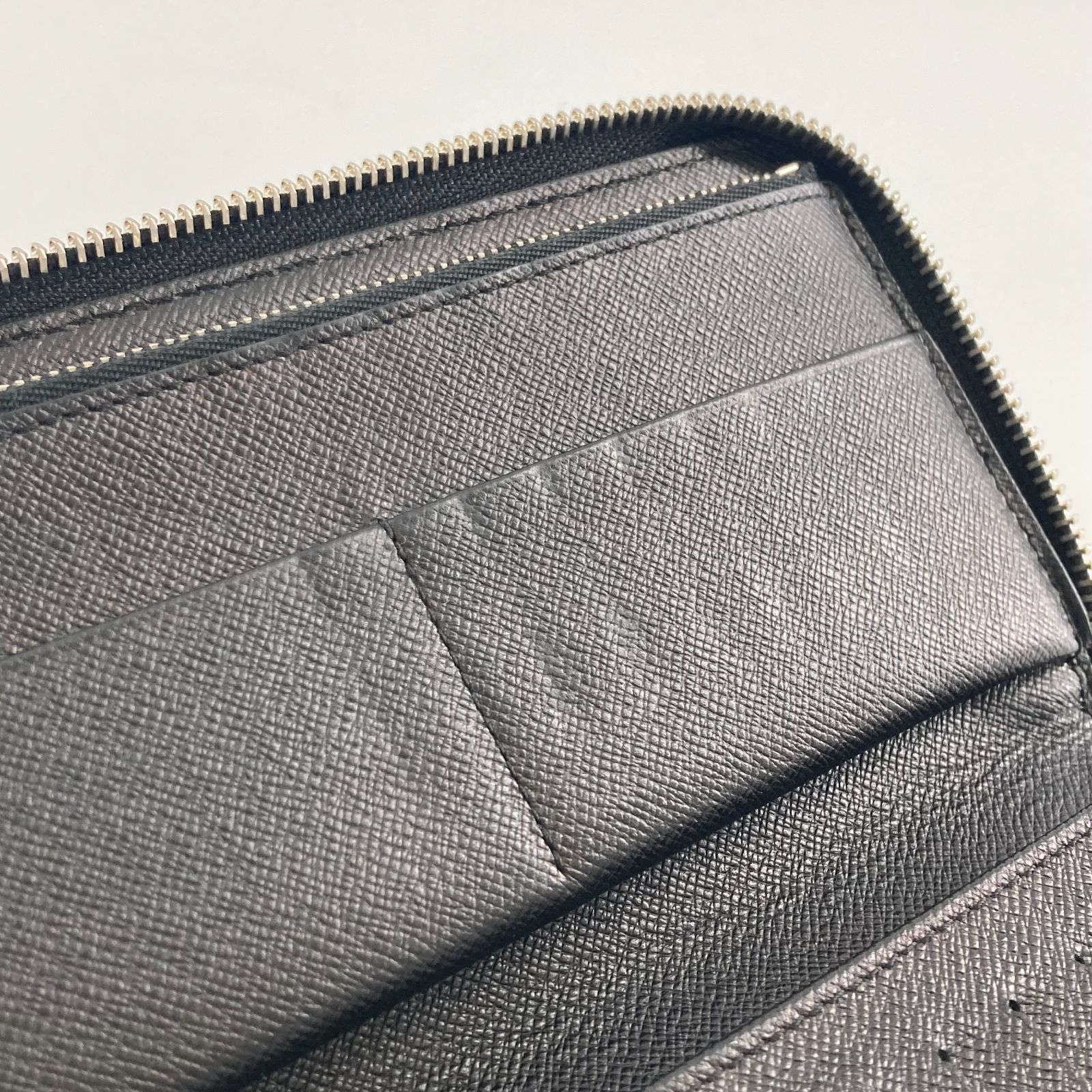 LOUIS VUITTON(ルイヴィトン)　ジッピー　ウォレット　ヴェルティカル　長財布　N63095　ブラック