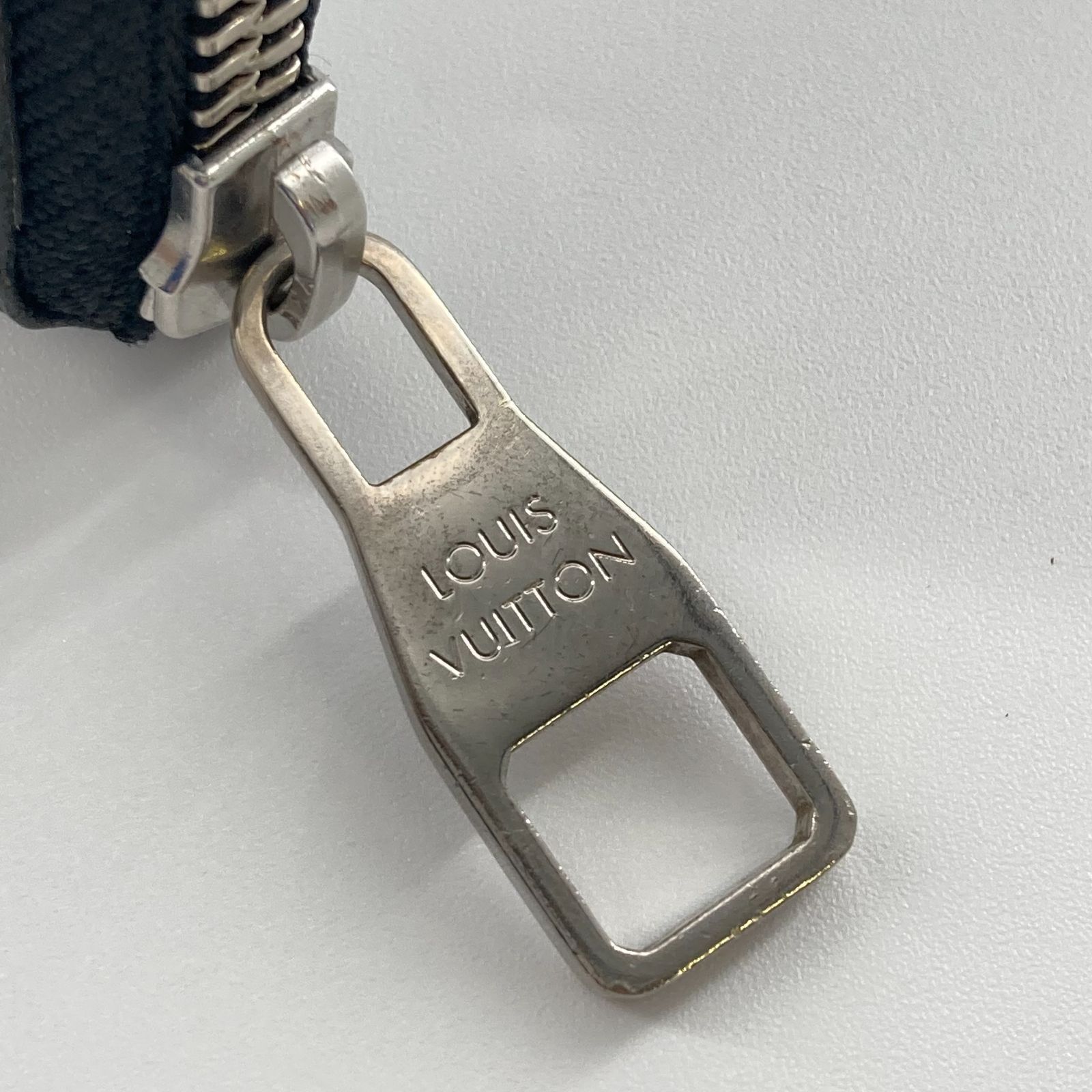 LOUIS VUITTON(ルイヴィトン)　ジッピー　ウォレット　ヴェルティカル　長財布　N63095　ブラック