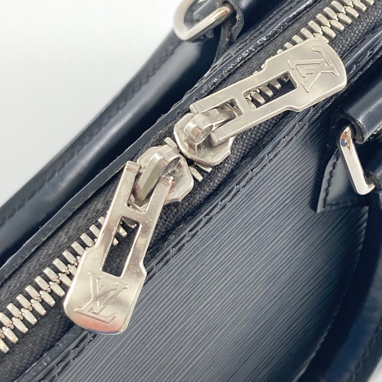 LOUIS VUITTON（ルイ・ヴィトン） アルマ BB エピレザー M40862 ハンドバッグ ブラック