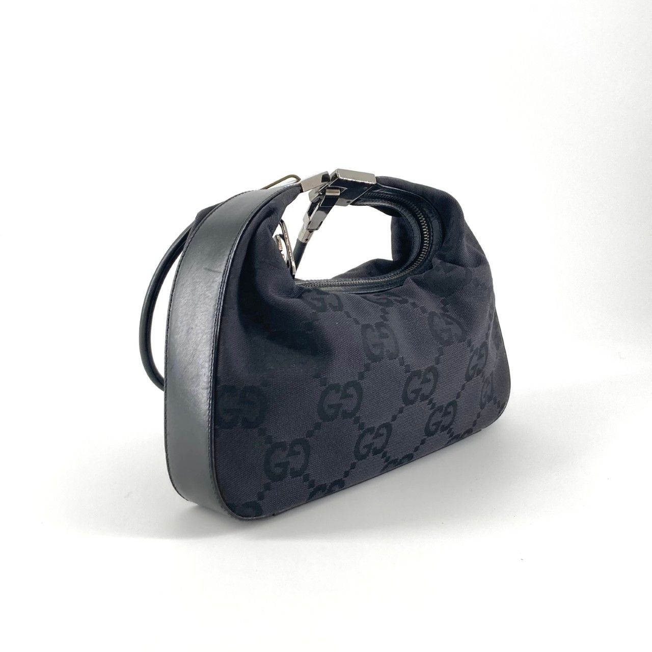 GUCCI（グッチ） GGキャンバス ショルダーバッグ ブラック - メルカリ