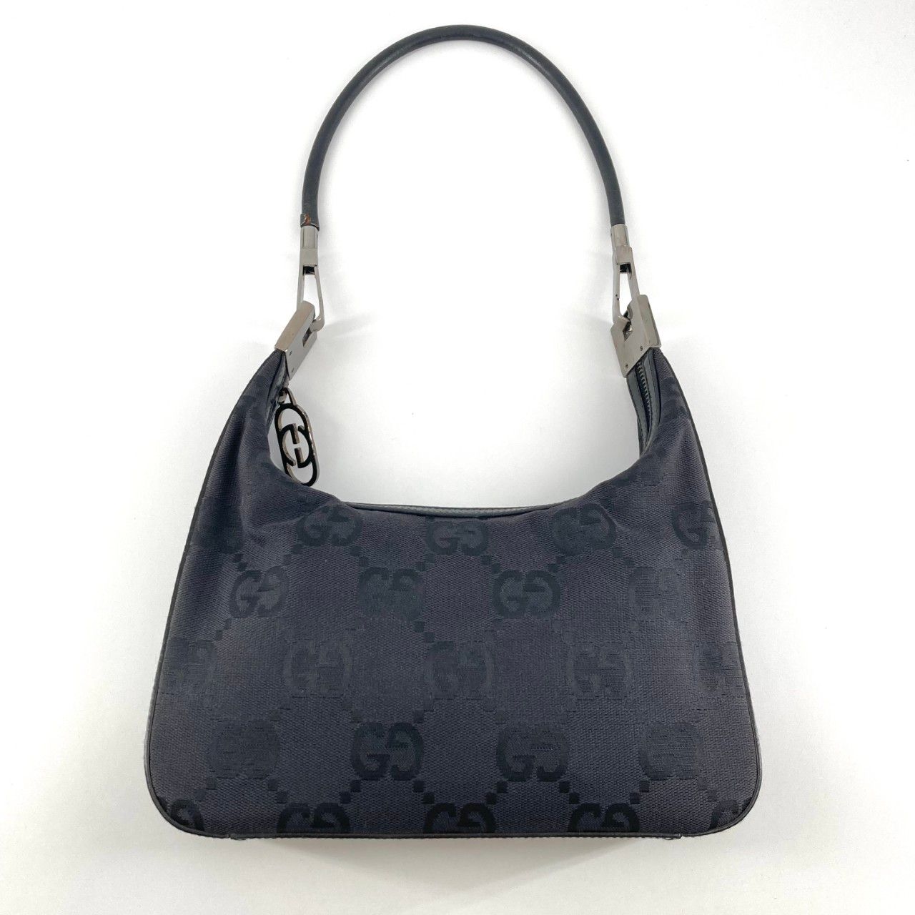 GUCCI（グッチ） GGキャンバス ショルダーバッグ ブラック - メルカリ