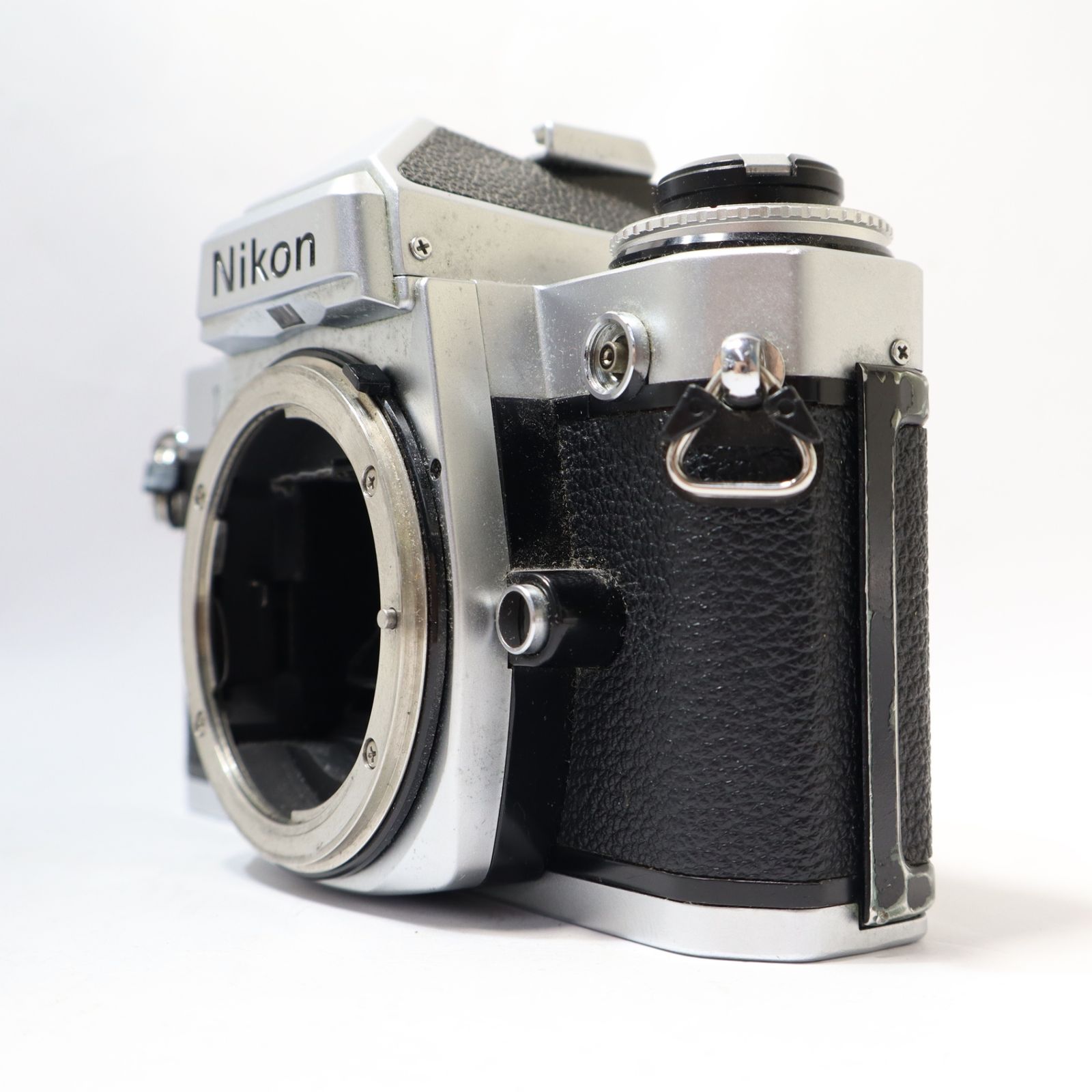 Nikon FE2 ボディ シャッター全速OK フィルムカメラ 一眼レフ マニュアルカメラ Nikon FE2 ボディ シャッター全速OK フィルムカメラ 一眼レフ マニュアルカメラ