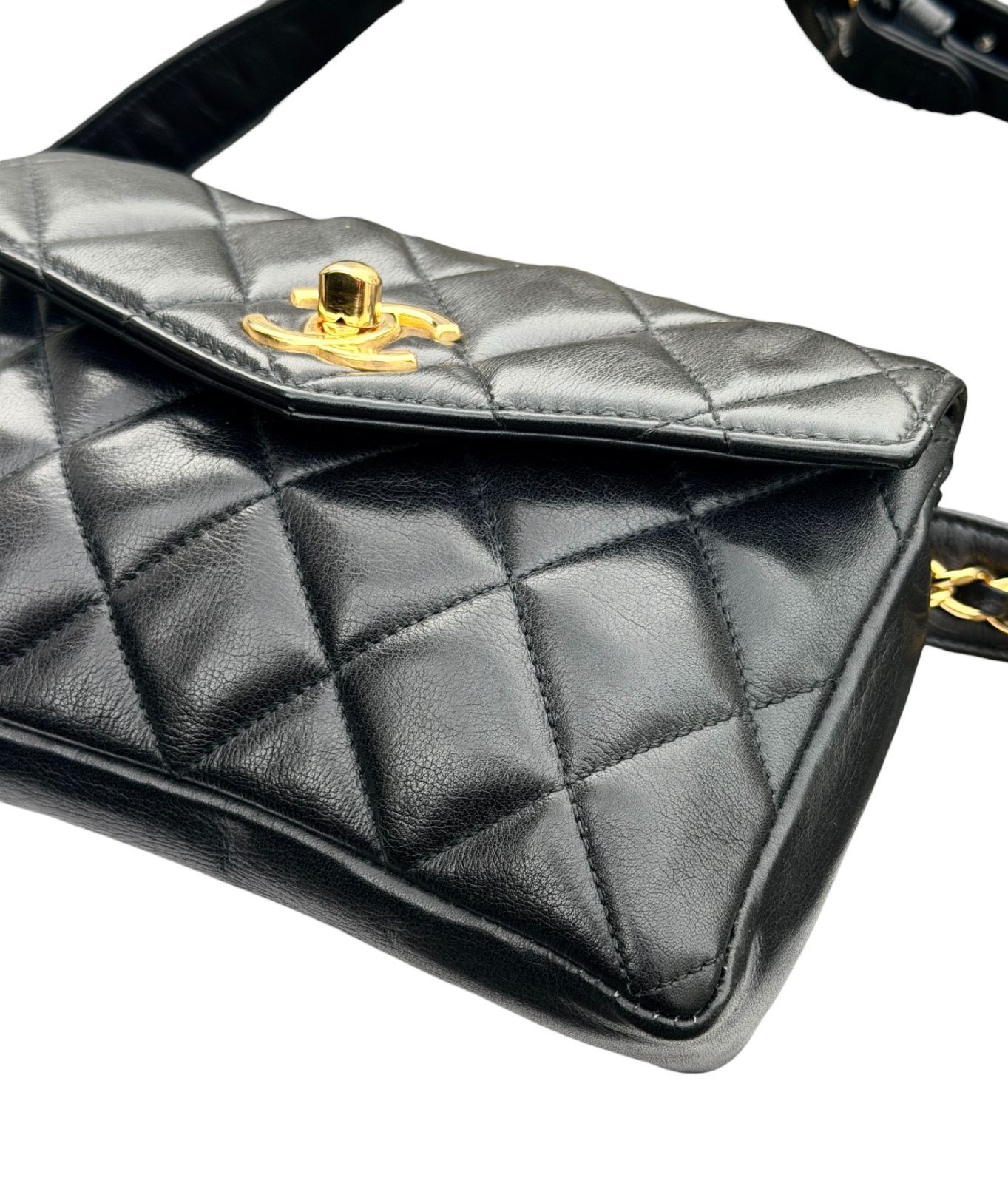 超美品◆本物シャネルCHANELヴィンテージVintageマトラッセターンロックココマークCCゴールド金具ウエストバッグポーチボディバッグ黒金ラムスキン