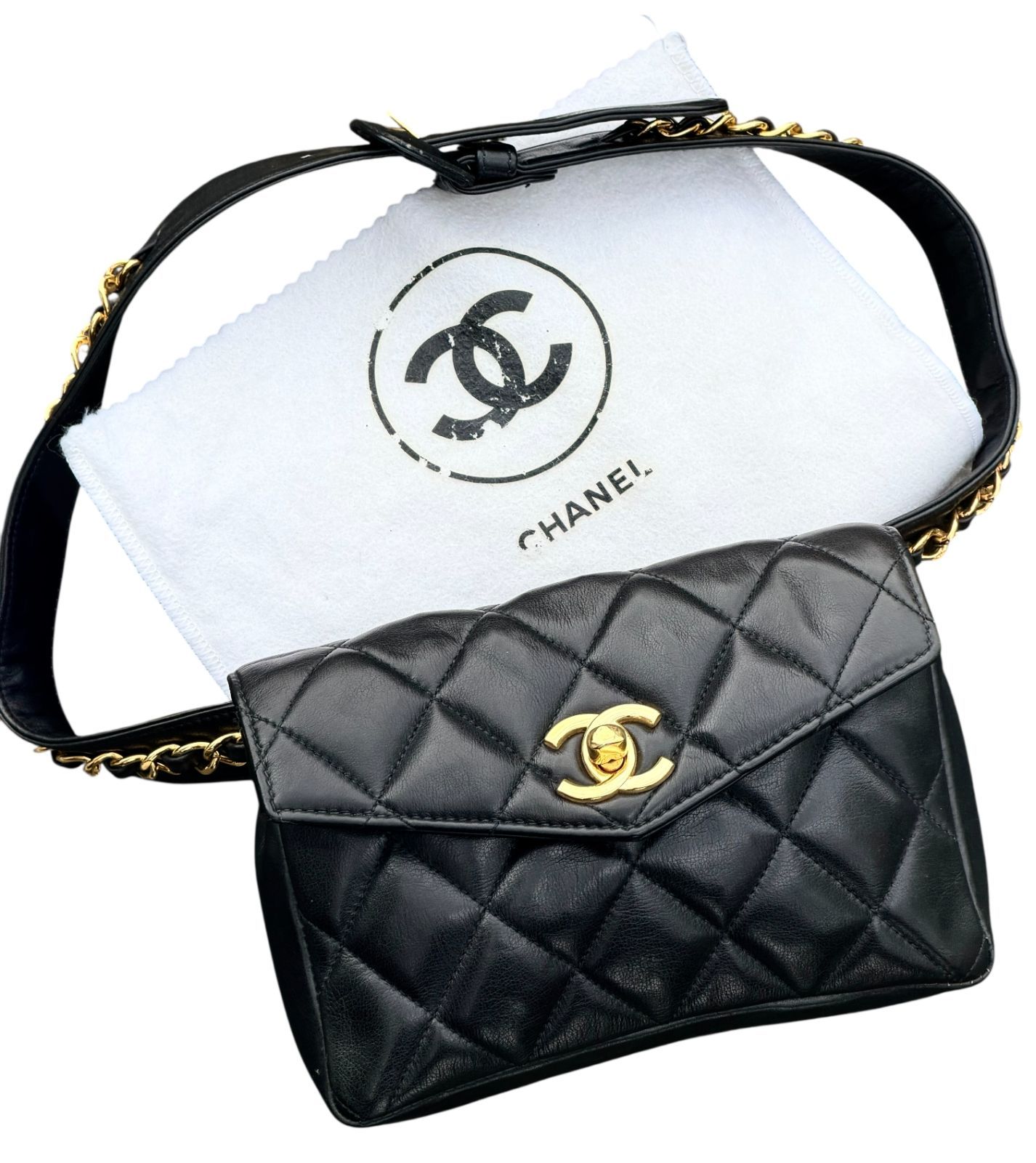 超美品◆本物シャネルCHANELヴィンテージVintageマトラッセターンロックココマークCCゴールド金具ウエストバッグポーチボディバッグ黒金ラムスキン
