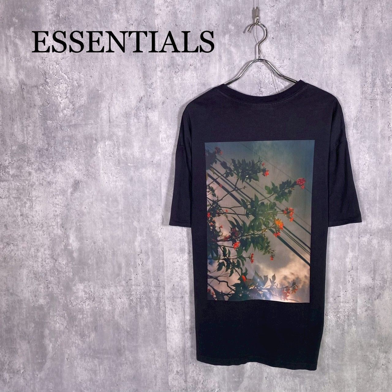 『ESSENTIALS』エッセンシャルズ (M) バックフラワーフォトプリントTシャツ メンズ