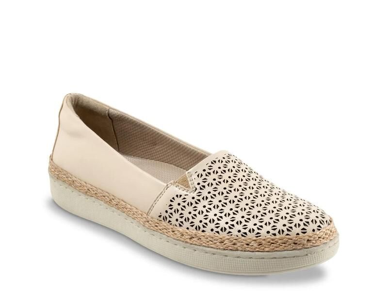 トロッターズ レディース シューズ スリッポン・ローファー TrottersAccent SlipOn Off White オフホワイト