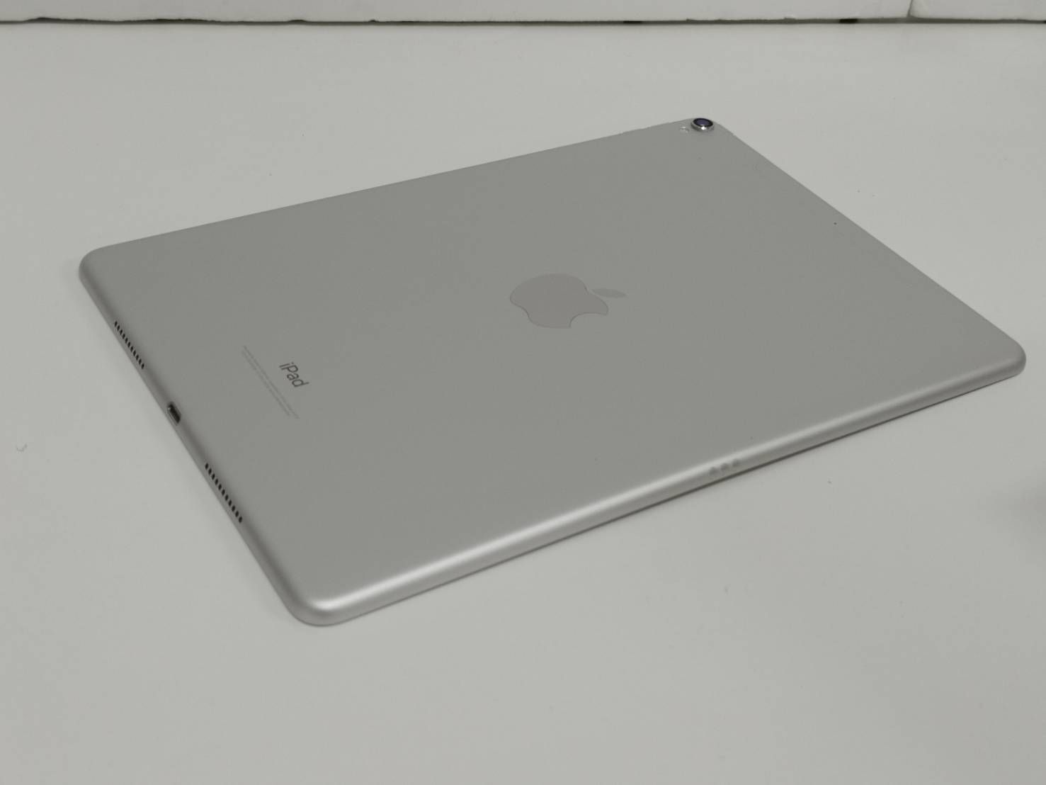 iPad Pro 10.5 Wi-Fi+セルラー 256GB B/Cランク - メルカリ
