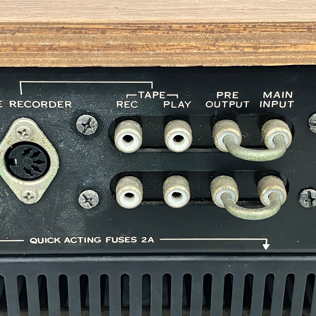 SANSUI　AU-555A プリメインアンプ　オーバーホール済み！ SANSUI AU-555A プリメインアンプ サンスイ 音響機材 ジャンク