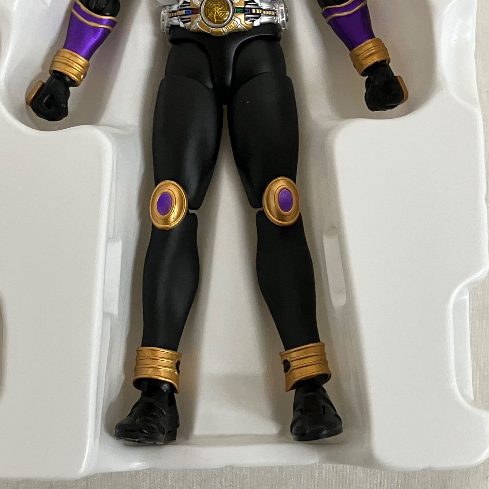 中古 仮面ライダークウガ ライジングタイタン 真骨彫製法 S.H.Figuarts 