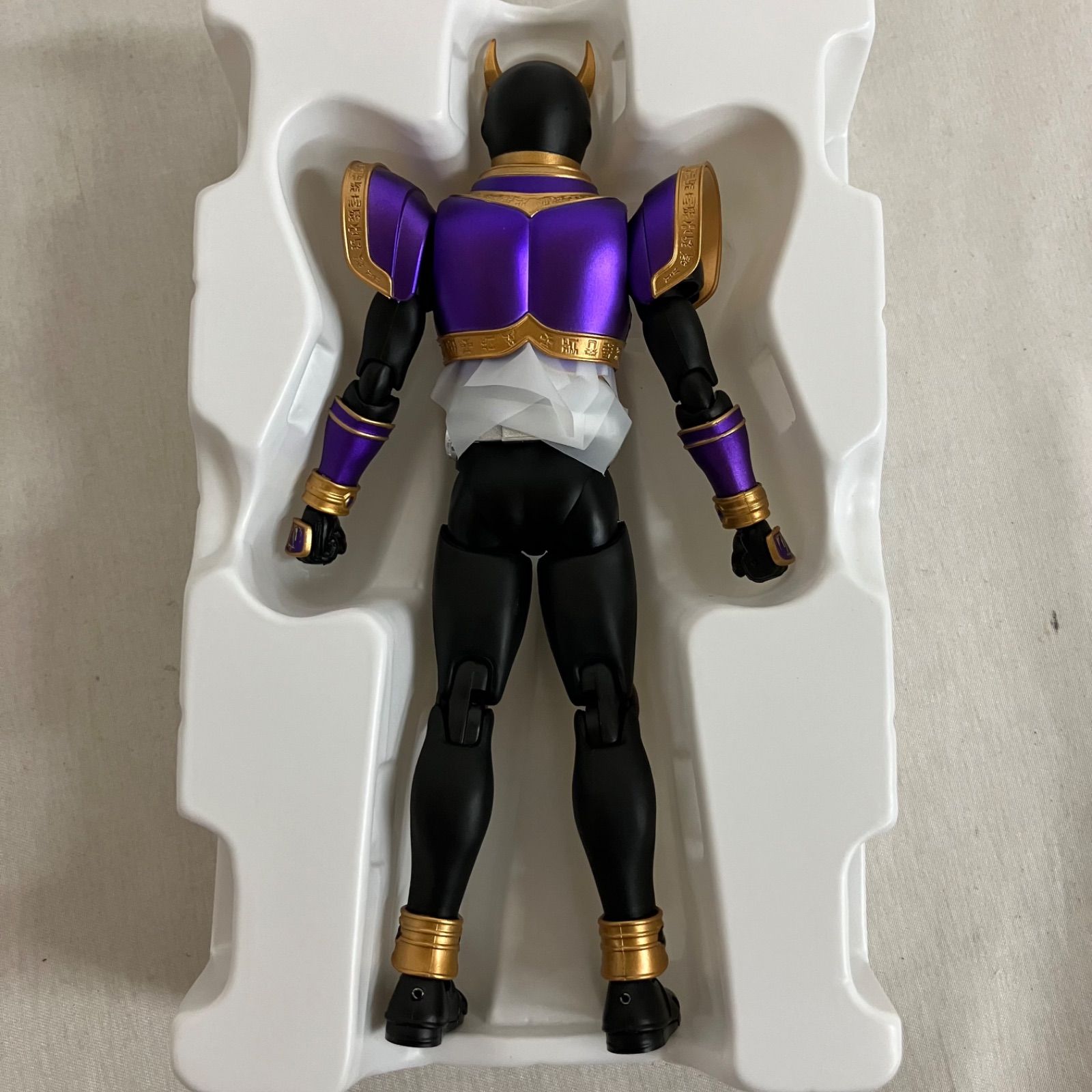 中古 仮面ライダークウガ ライジングタイタン 真骨彫製法 S.H.Figuarts 