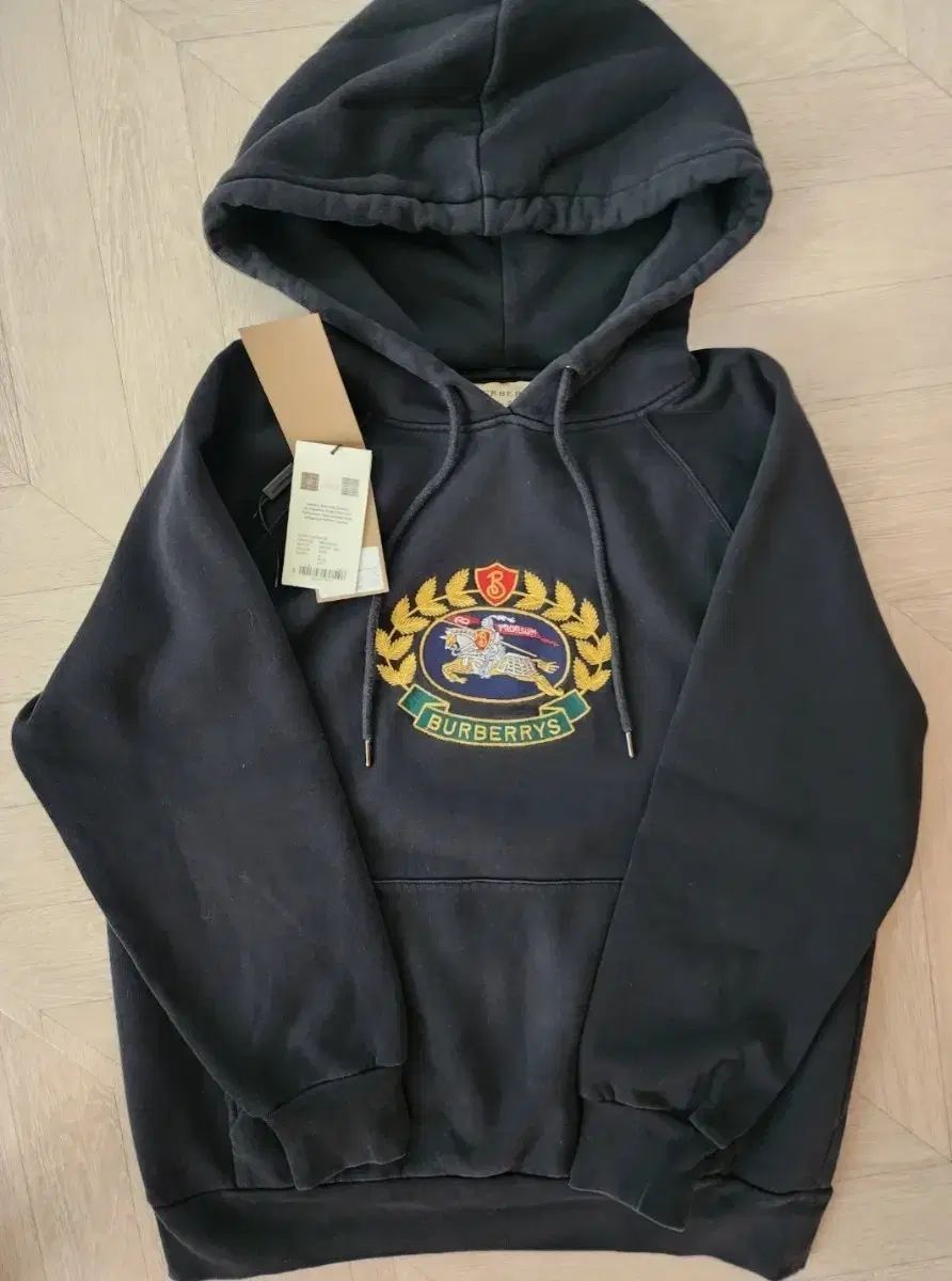 BURBERRY クレスト ロゴ 刺繍 WHO ポップ 出品 定価58万