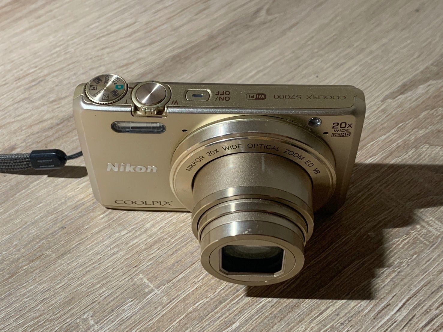 1388 Nikon COOLPIX S7000 ゴールド デジカメ ジャンク品【宅】 - メルカリ