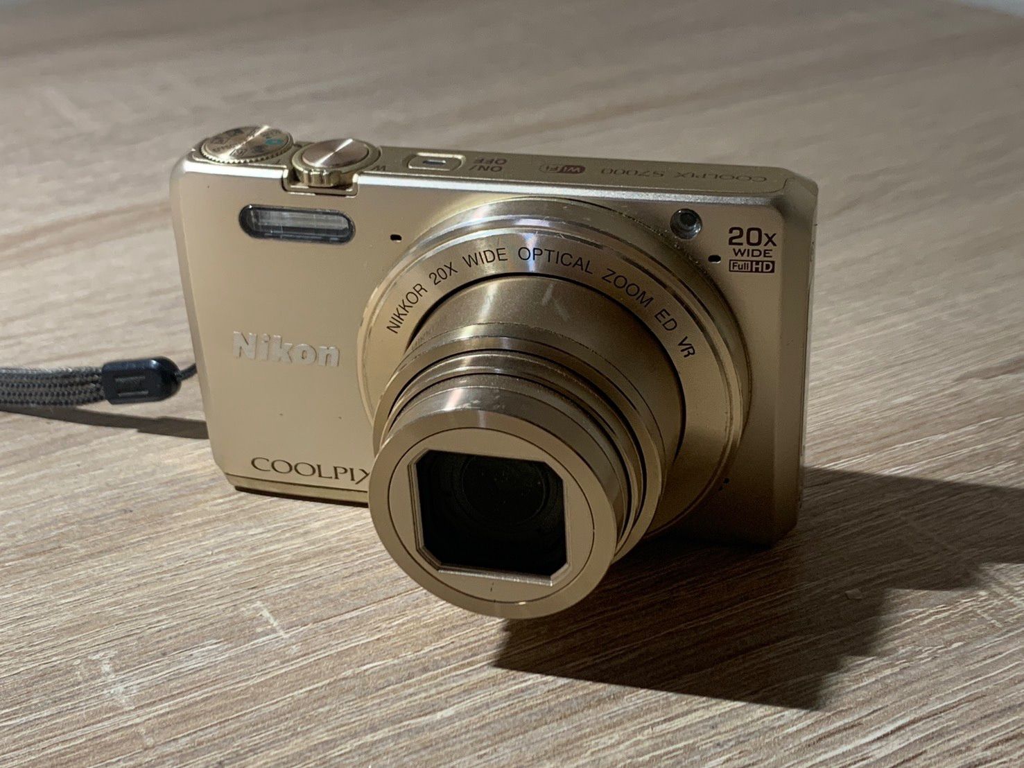 1388 Nikon COOLPIX S7000 ゴールド デジカメ ジャンク品【宅】 - メルカリ