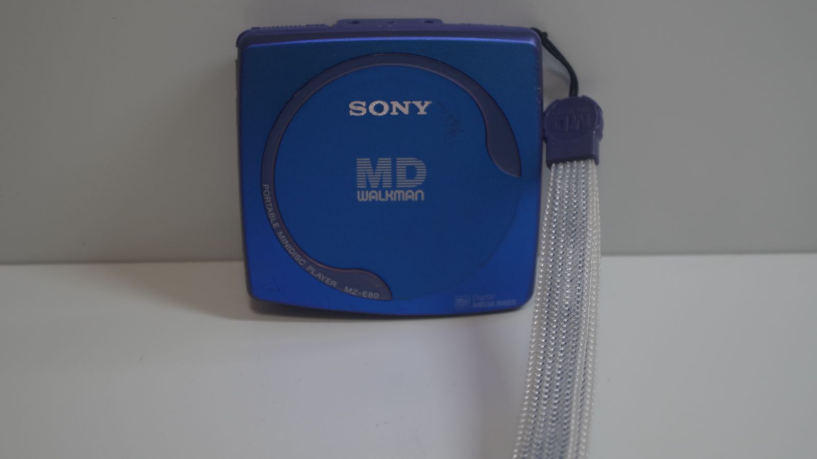 A4041 ソニーMDウォークマンMZ-E80 - メルカリ