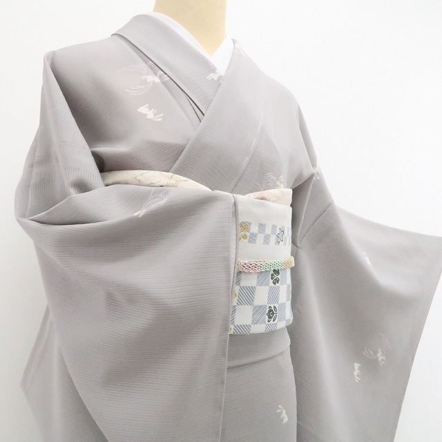 新品・夏小紋】絽 兎 夏着物 正絹 仕付け糸付 tomihisa“お洒落自慢に