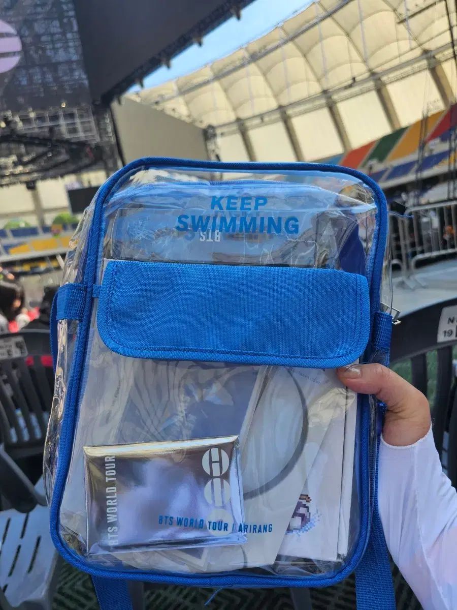 BTS KEEP SWIMMING クリアバッグ