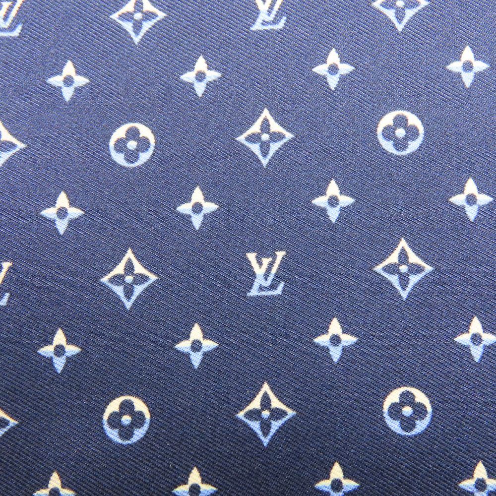 中古】LOUIS VUITTON ルイヴィトン M79555 ポケットスクエア