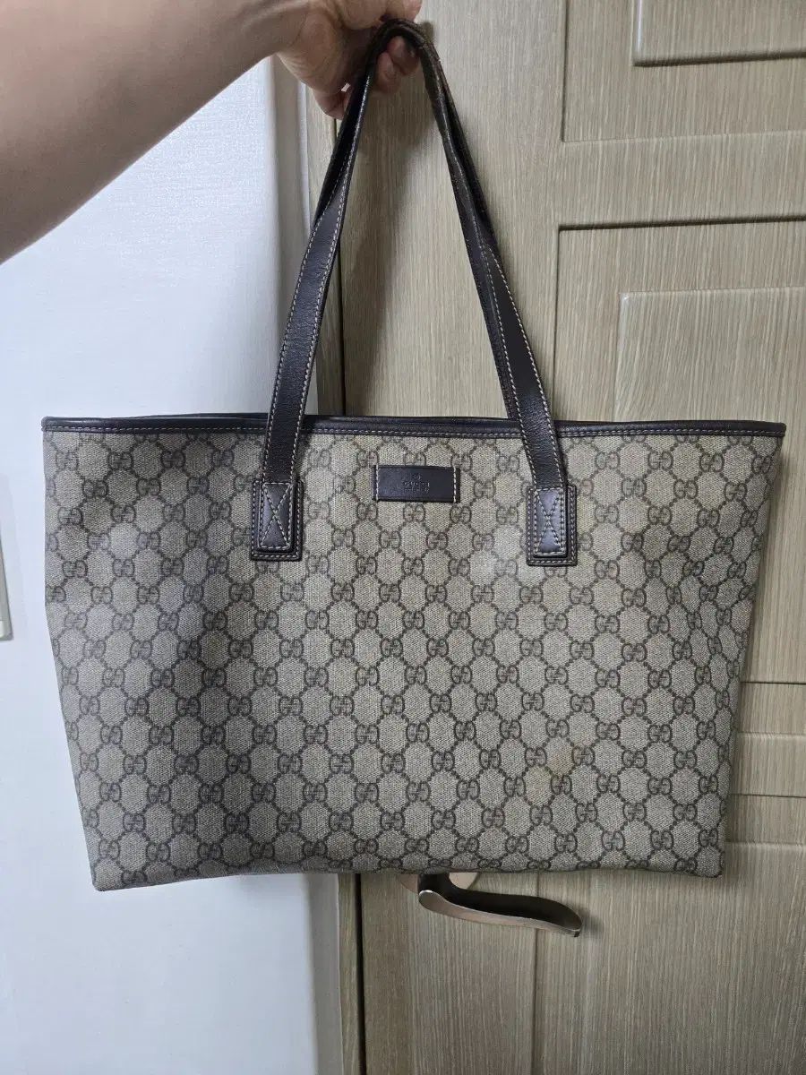 グッチ GGロゴ キャンバス ショッパーバッグ