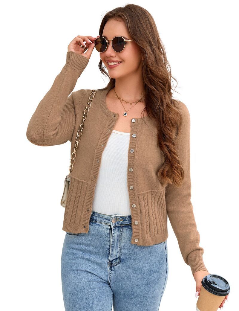 クリアフラワー レディース アウター ジャケット・ブルゾン セーター カーディガン ニット ClearFlower Womenshort Cable Knit Cardigan Round Neck