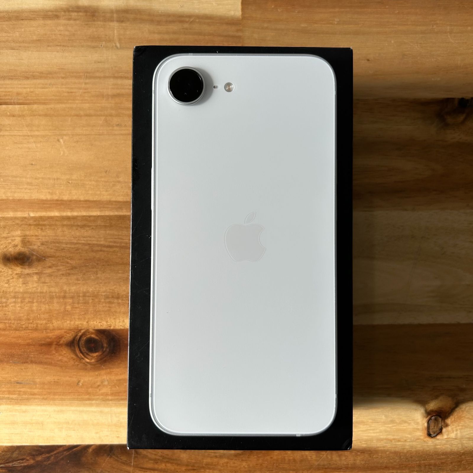 新品同様 バッテリー100％　iPhone 17e 256G SIMフリー
