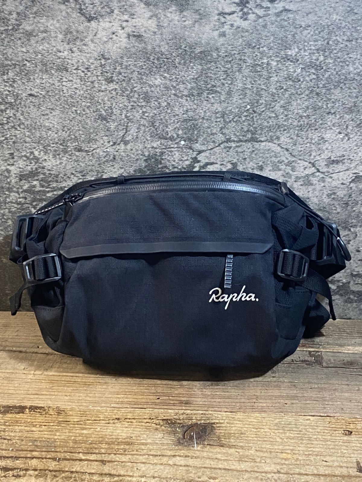 Rapha Trail Hip ウエストポーチ KC776 ラファ Rapha TRAIL HIP PACK ウエストポーチ 白 黒 - メルカリ