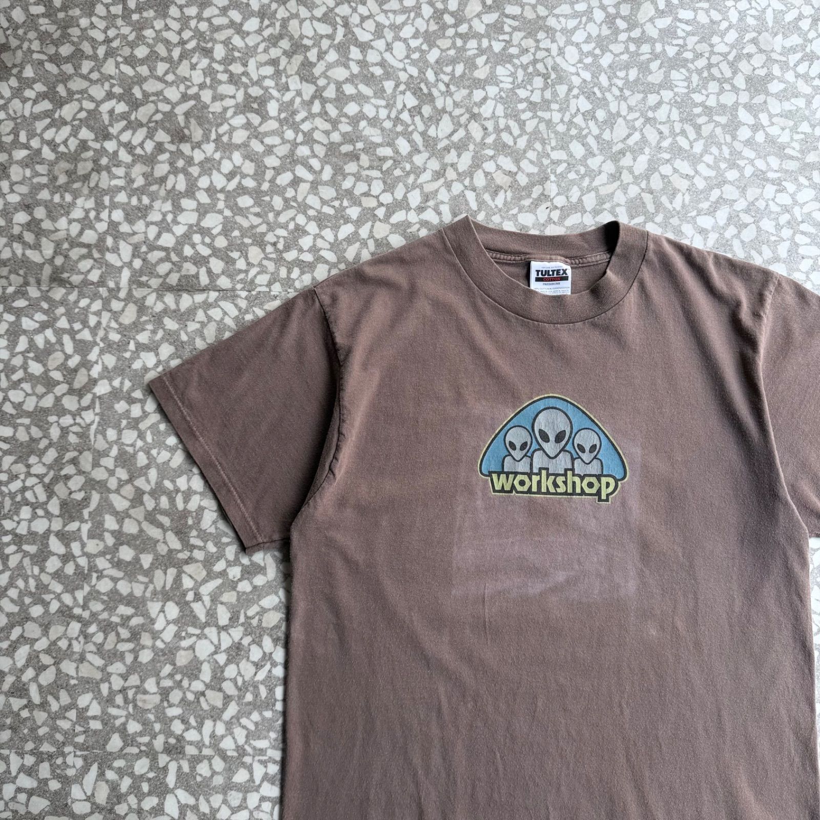 [ Archive アーカイブ Y2K ]TULTEX / ALIEN WORK SHOP T-shirt size L タルテックス　他社ボディ　エリイアン　エイリアンワークショップ　半袖Tシャツ　ストリート　フェード　横ノリ 宇宙人 UFO