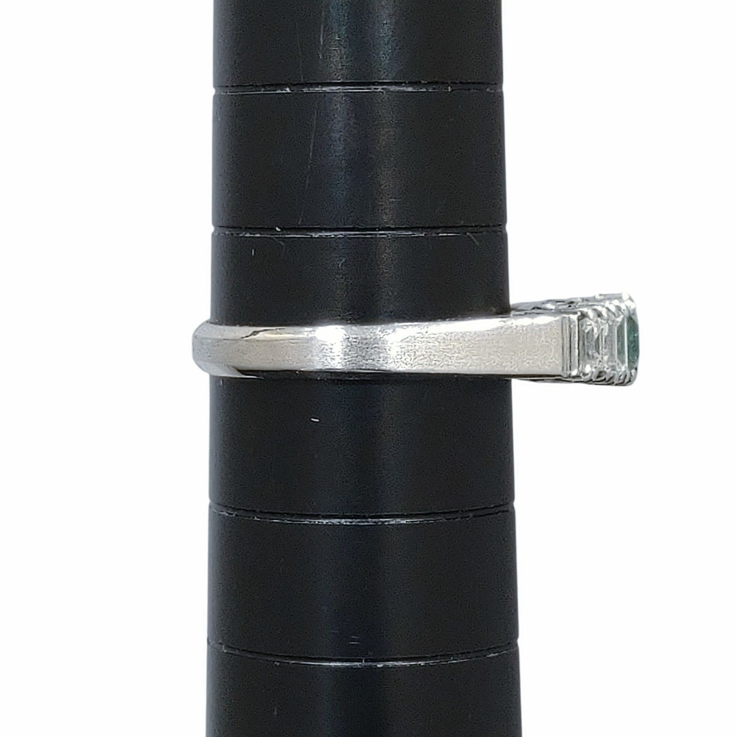 Pt900 エメラルド0.24ct ダイヤモンド0.62ct 一文字リング【K1470 