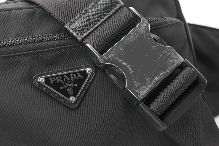 プラダ / PRADA Re-Nylon × サフィアーノレザー ベルトバッグ 2VL977