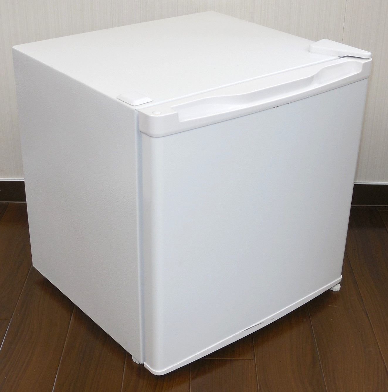 配送地域限定 送料無料]2021年製 1ドア冷蔵庫 マクスゼン JR046ML01WH