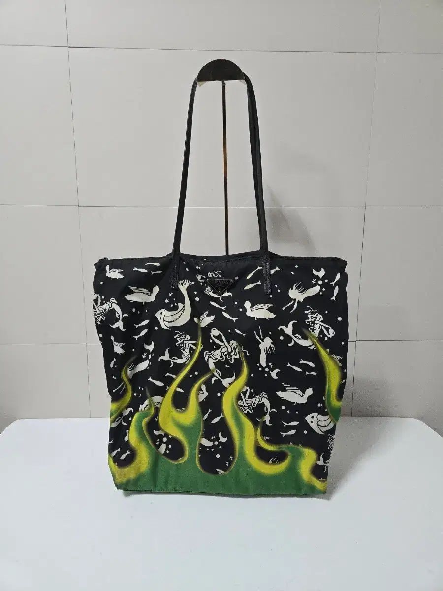 (限定モデル) プラダ PRADA 人魚と炎 デストゥー ナイロン ショルダーバッグ