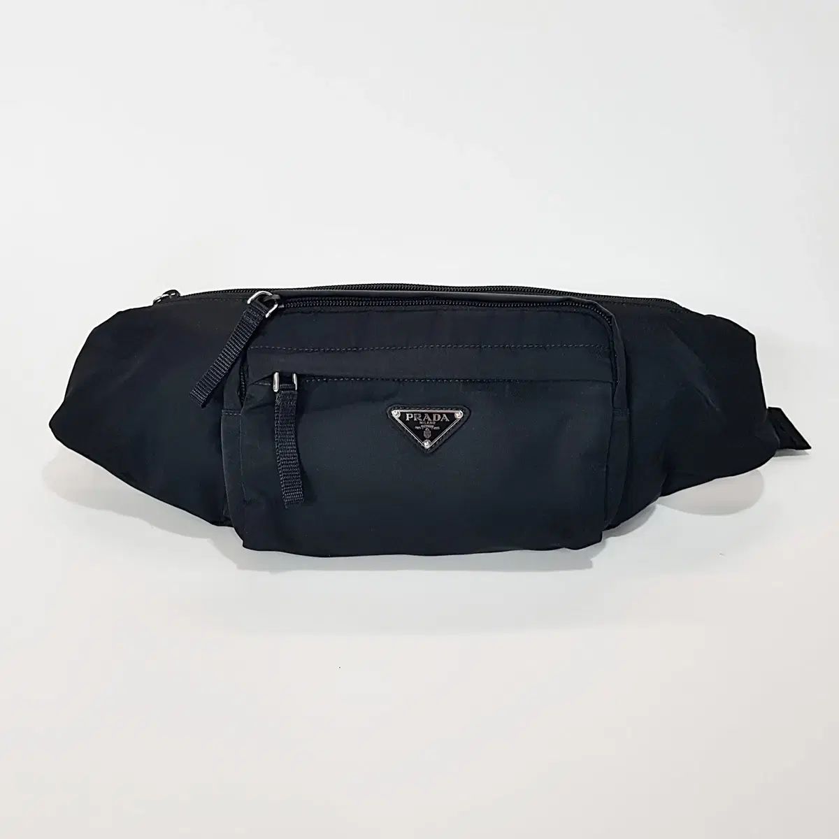 正規品) PRADA ポコノ 三角ロゴ バイカー ベルトバッグ 2VL005