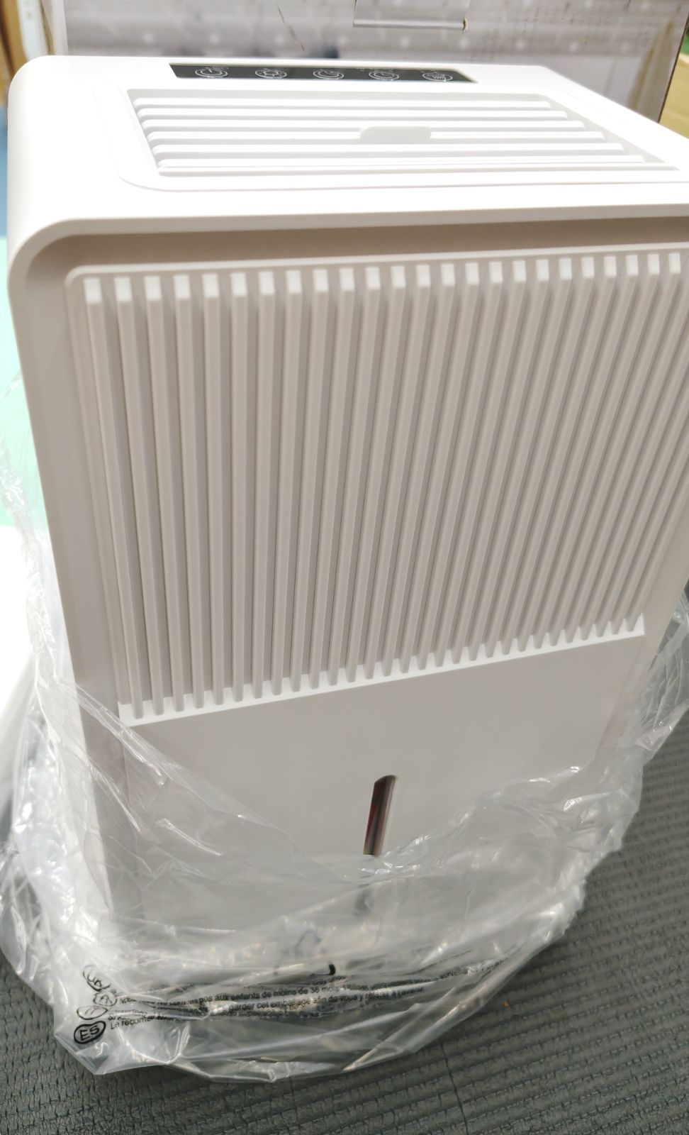 除湿機 衣類乾燥 3L 【マイナスイオン 鉄筋14畳 /木造7畳】最大除湿量
