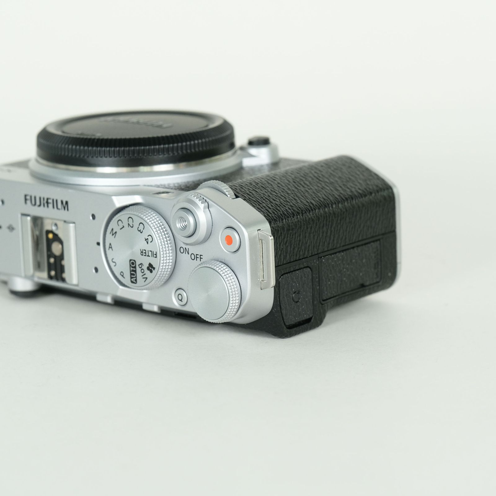 美品 | シャッター数945回] FUJIFILM X-M5 [ボディ シルバー
