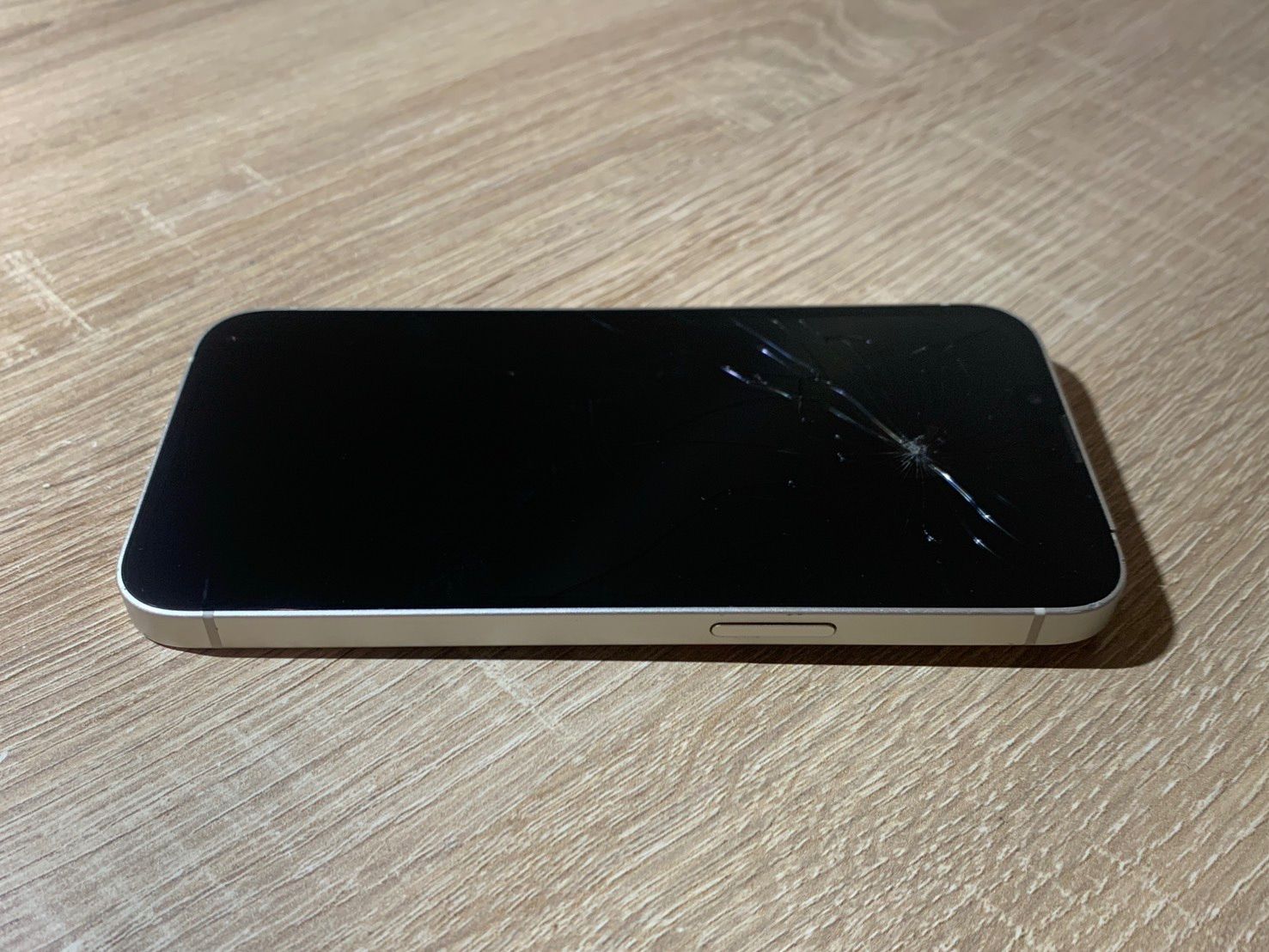 iPhone 13 128GB スターライト ジャンク品 - メルカリ