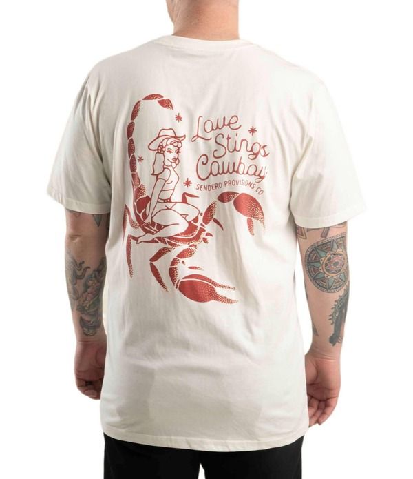 センデロプロビジョンズ メンズ トップス シャツ グラフィック Sendero Provisions Co Love Stingshort Sleeve Graphic TShirt White ホワ