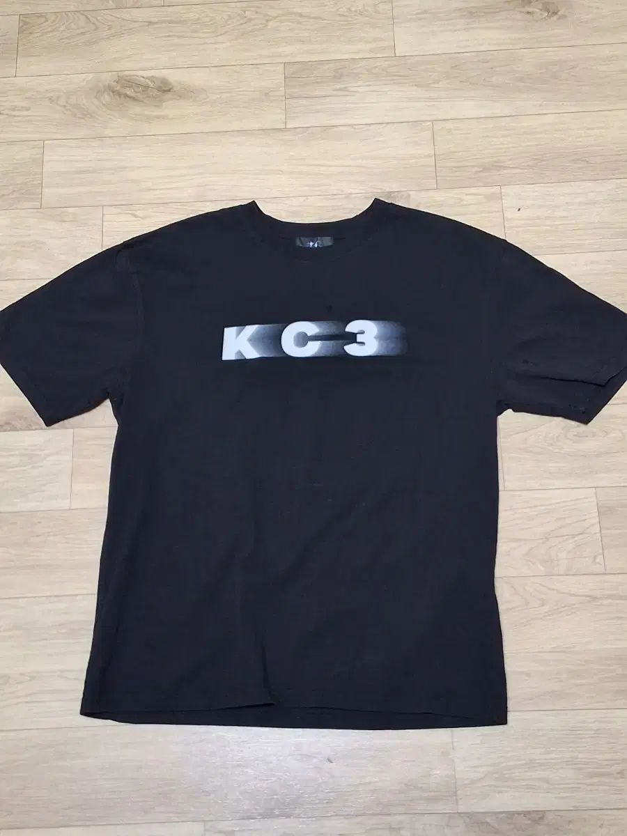 KC3 Tシャツ シッケイ&サグクラブ