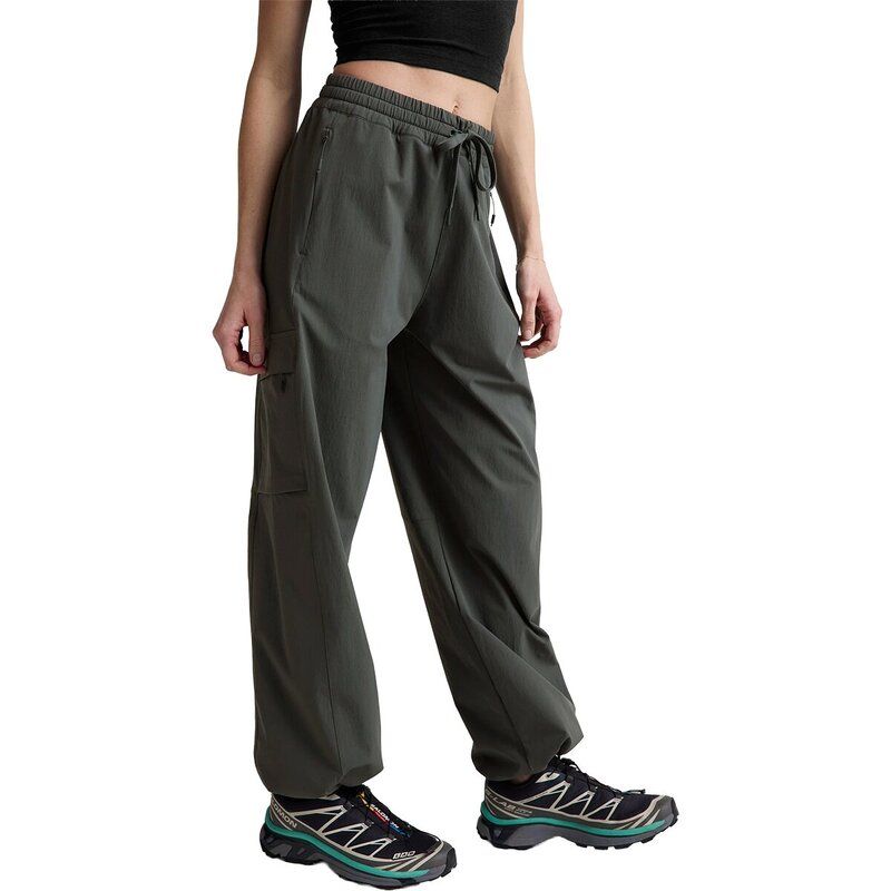 ビヨンドヨガ レディース ボトムス カジュアルパンツ Beyond Yoga Peak Pant Womenslate Green スレート