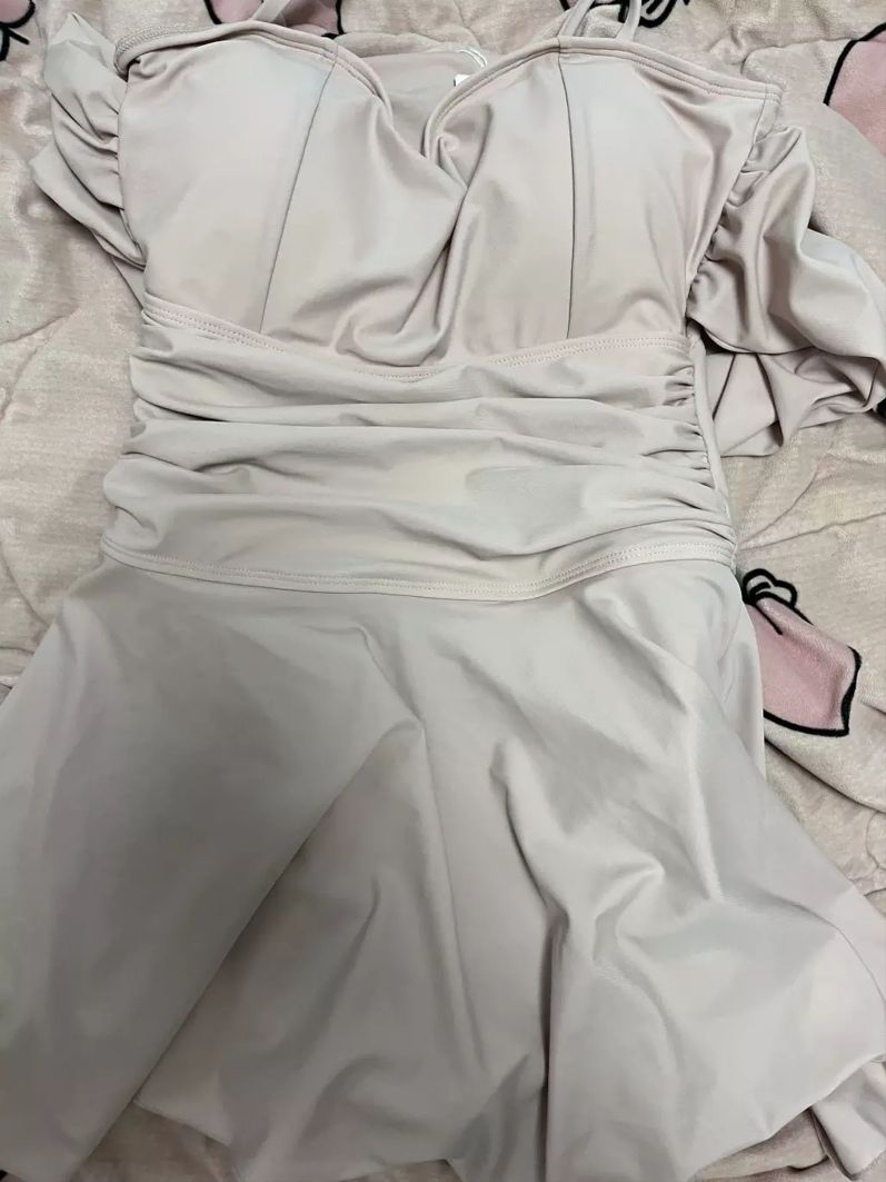 着用画像 ピンク色 ウールモノキニ